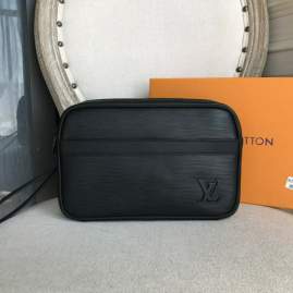 Picture of Louis Vuitton Mens Bags _SKUfw138432934fw